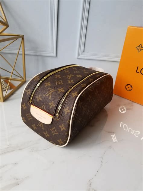 louis vuitton mens wash bag fake|louis vuitton man bag cheap.